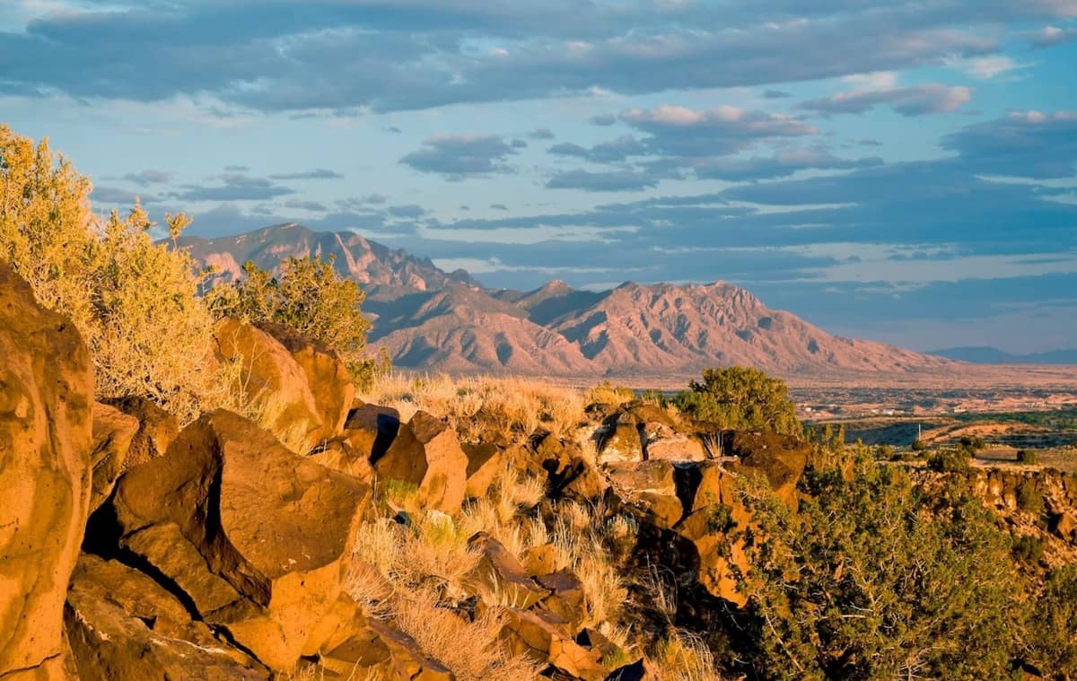 View of mountains in albuquerque, new mexico for the HighEdWeb conference